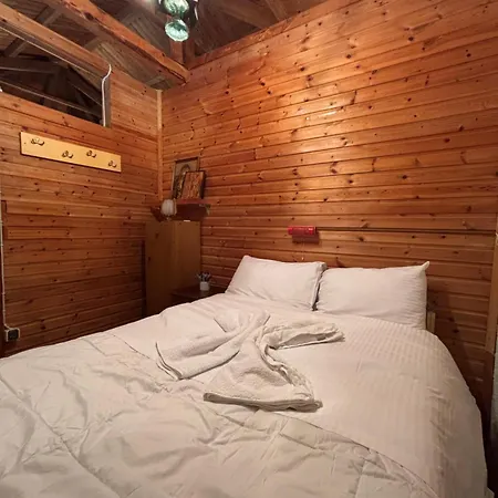 To Xylino * Ano Potamia